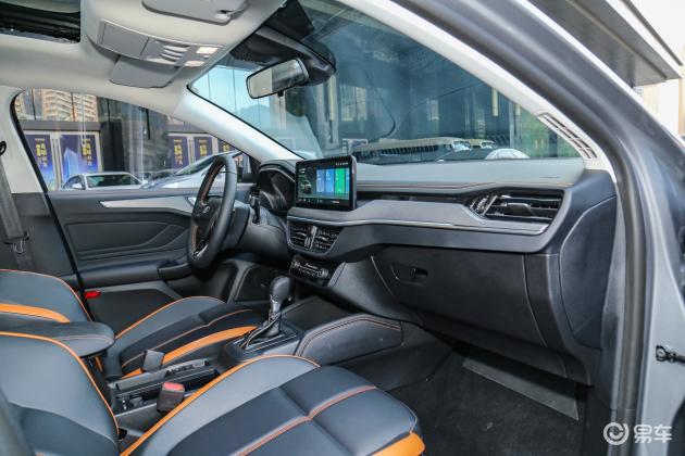 福克斯内饰-空间-动力-易车