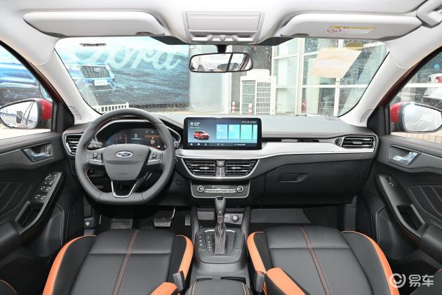 福克斯内饰-后排-发动机-易车