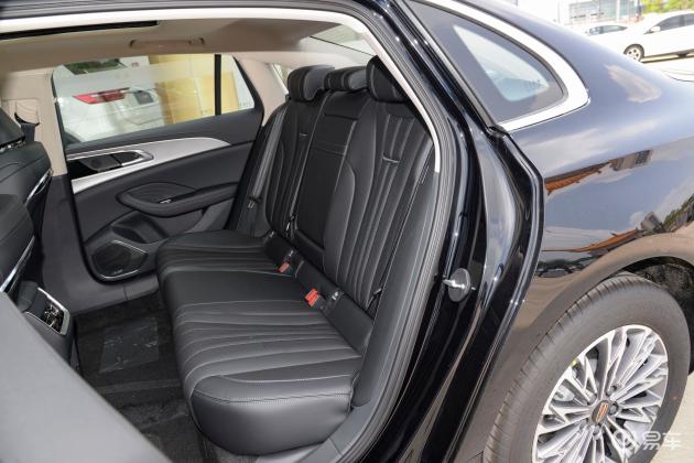 红旗h5前排座椅-空间-动力-易车