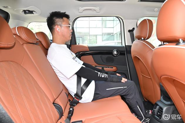 >易车>minicountryman车身摘要>摘要详情>mini countryman后备厢空间