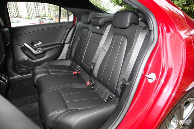 奔驰a级内饰-后排-雷达-易车