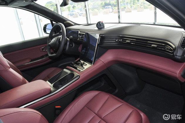 蔚来es8内饰-后排-雷达-易车