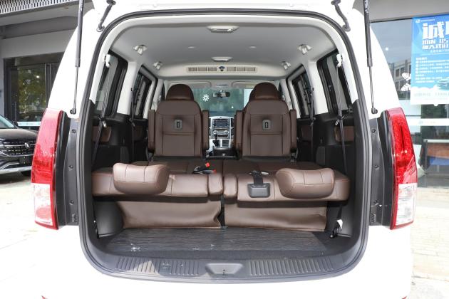 当前位置:>易车>菱智plus车灯摘要>摘要详情>菱智plus后备厢空间可