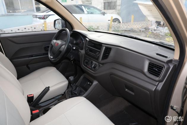 五菱宏光v内饰-空间-易车