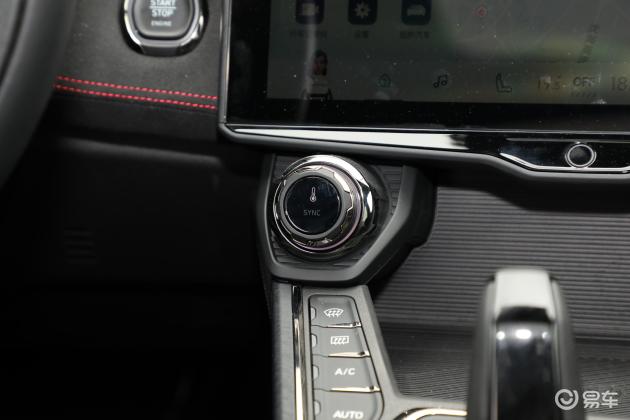 领克05配备车联网,驾驶模式选择,遥控钥匙,蓝牙钥匙,车内氛围灯