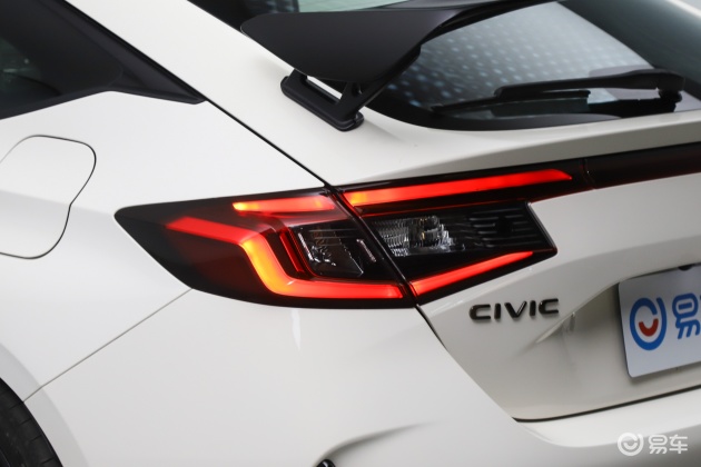 思域(进口)外观设计_思域(进口)内饰配置_感觉思域和b级车差不多大