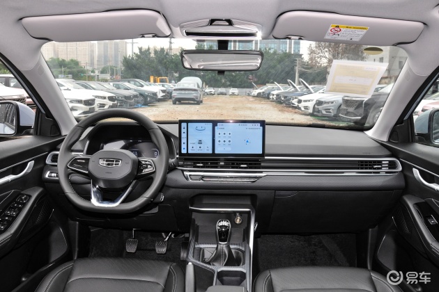 帝豪内饰_后排_动力