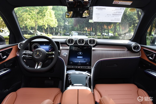 奔驰glc空间-后排-发动机-易车