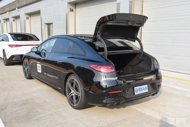 奔驰eqe amg车尾-方向盘-气囊-易车