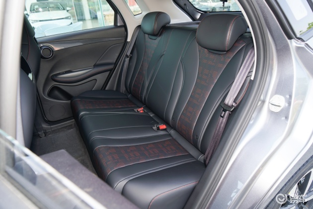 比亚迪e2手动空调-车身-胎压-易车