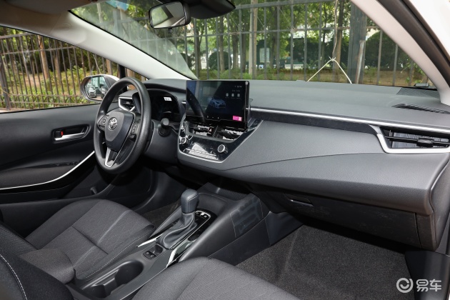 卡罗拉内饰-空间-配置-易车