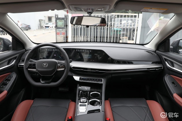 逸动内饰-后排-驻车-易车