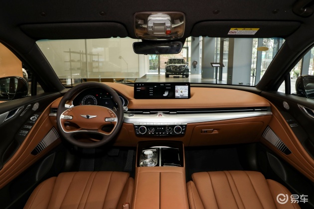 捷尼赛思g80 纯电动内饰设计较为年轻,显得十分个性张扬