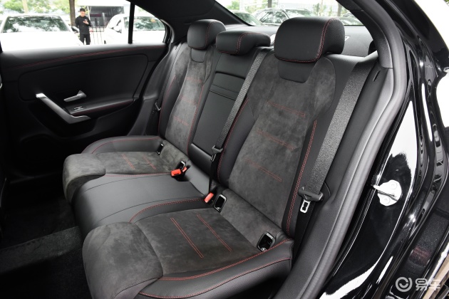 奔驰a级多功能方向盘-后排-动力-易车