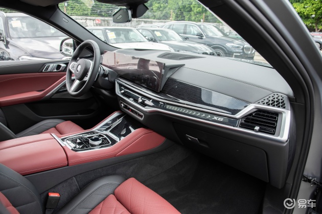 宝马x6将细节落到实处,将高品质从外观延伸到内饰整体.