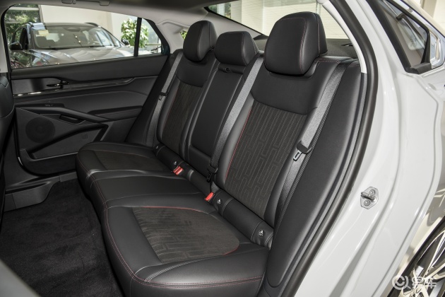 蒙迪欧内饰-空间-雷达-易车