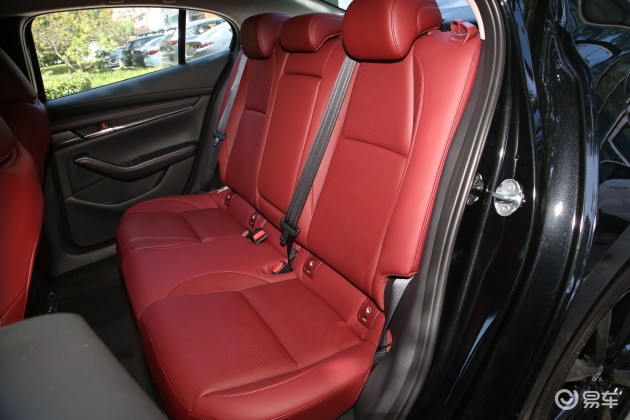 马自达3 昂克赛拉多功能方向盘-后排-发动机-易车