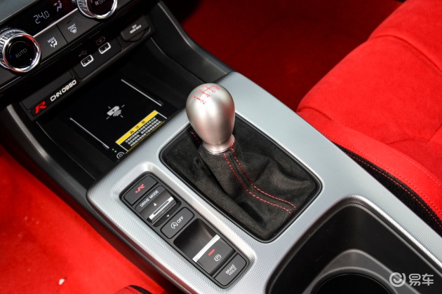 感觉思域和b级车差不多大_思域(进口)外观设计_思域(进口)内饰配置