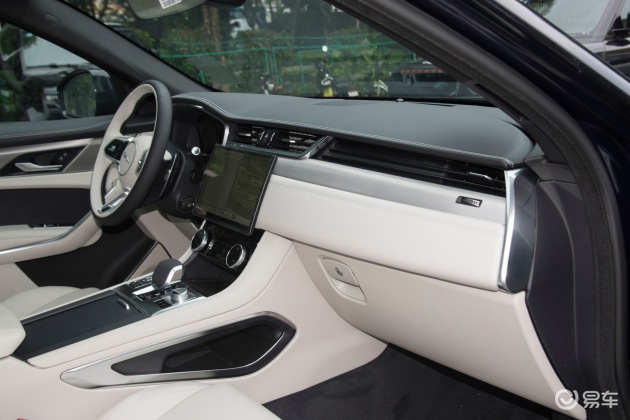 捷豹f-pace内饰-轴距-动力-易车