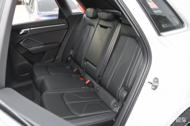 奥迪q3内饰-轴距-发动机-易车