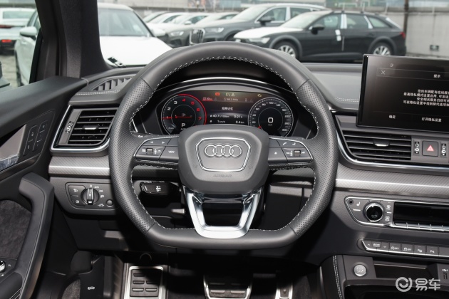 奥迪q5lsportback车头方向盘气囊