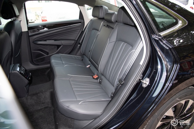 帕萨特后排-雷达-发动机-易车