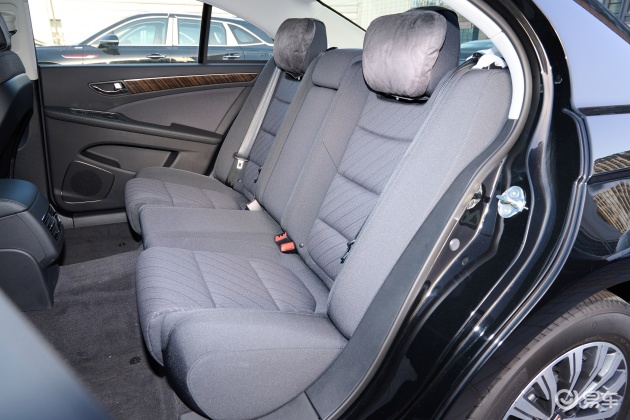 红旗h7方向盘-后排-胎压-易车