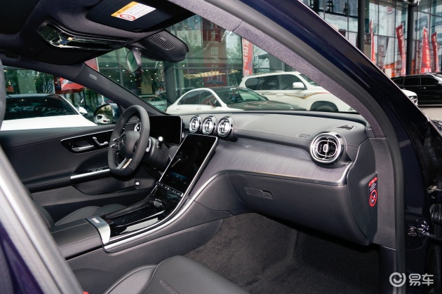 奔驰c级内饰-空间-胎压-易车