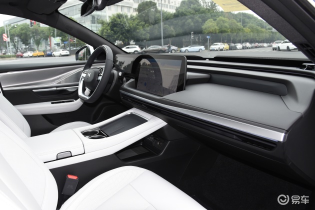 小鹏p7内饰-空间-胎压-易车