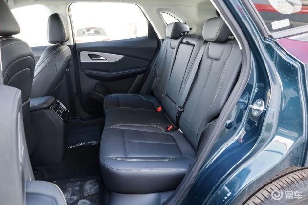 当前位置:>易车>风行t5evo内饰摘要>摘要详情>630_420