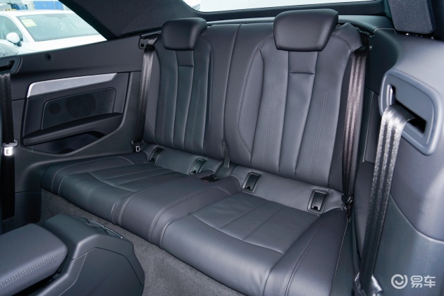 奥迪a5内饰-后排-胎压-易车