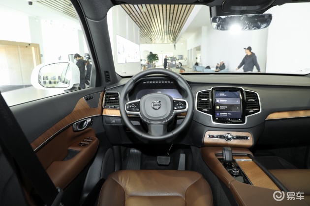 当前位置:>易车>沃尔沃xc90车身摘要>摘要详情> 沃尔沃xc90后排空间不