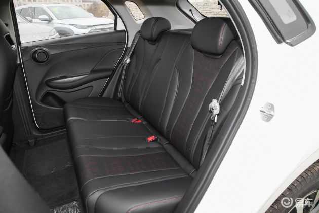 比亚迪e2配置-空间-胎压-易车