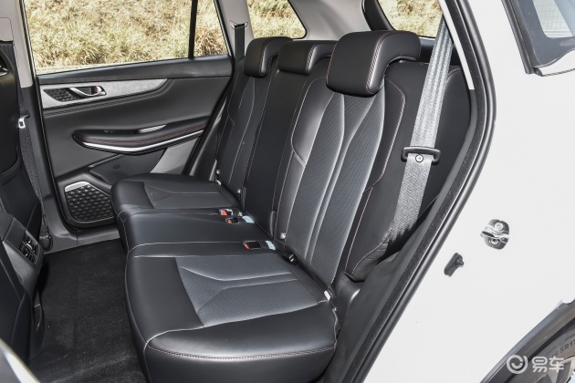 长安cs75内饰-轴距-胎压-易车