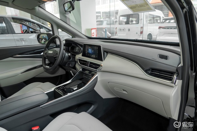 大通g50内饰_空间_发动机