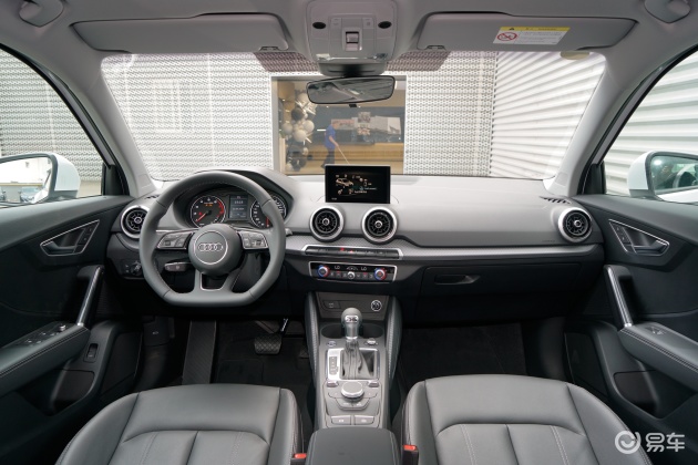 奥迪q2l内饰_轴距_发动机