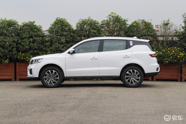 年轻人的不二之选 月薪5千就能买 远景x6 Vs 宝骏530 易车