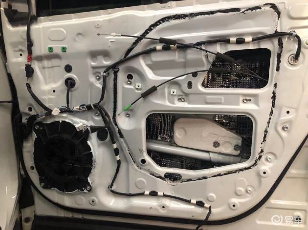 领克03门板喇叭