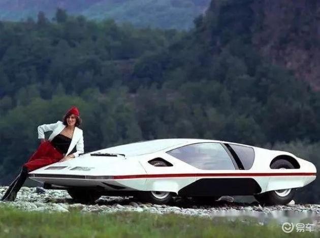 世界上最矮的跑车_经典超低车身汽车_世界上第一台车是什么