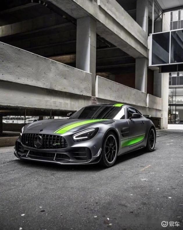 暴躁的“绿魔”——奔驰AMG GT R_易车
