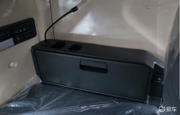 困难气道车什么牌好重汽HOWO TH7燃气版牵引车拉煤很赚钱？陕西、山西用户都用它_https://www.jmylbn.com_新闻资讯_第27张