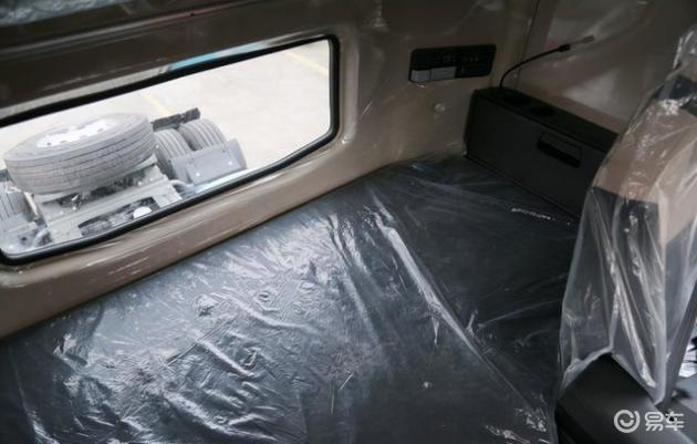 困难气道车什么牌好重汽HOWO TH7燃气版牵引车拉煤很赚钱？陕西、山西用户都用它_https://www.jmylbn.com_新闻资讯_第25张