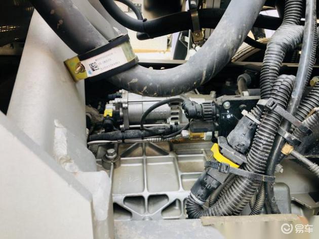 困难气道车什么牌好重汽HOWO TH7燃气版牵引车拉煤很赚钱？陕西、山西用户都用它_https://www.jmylbn.com_新闻资讯_第9张