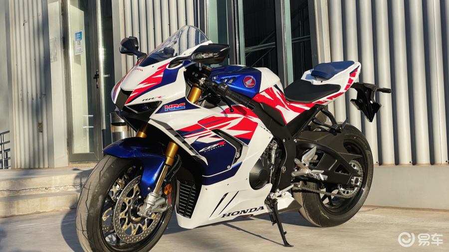 cbr1000rr-r sp 30th 週年限定編號no.61