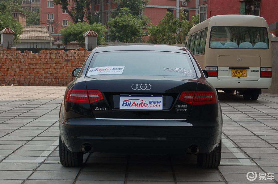 奥迪a6l 正车尾图