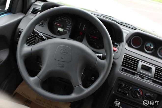 奇兵2.2手动四驱长丰猎豹奇兵