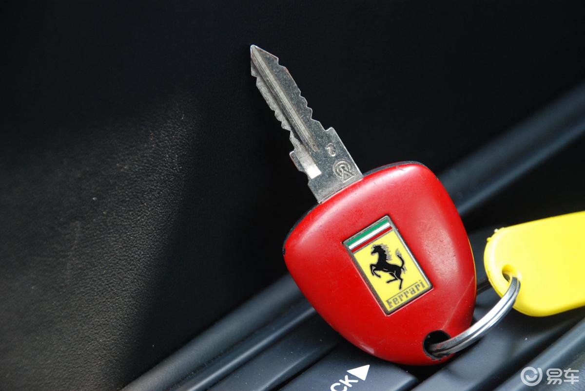 【法拉利f4302005款coupe钥匙汽车图片