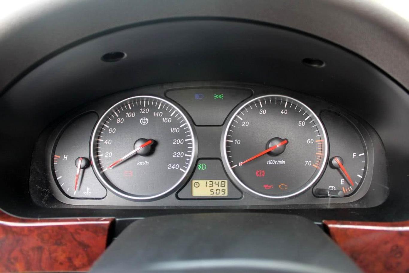 骏捷wagon 1.8mt 舒适型仪表盘