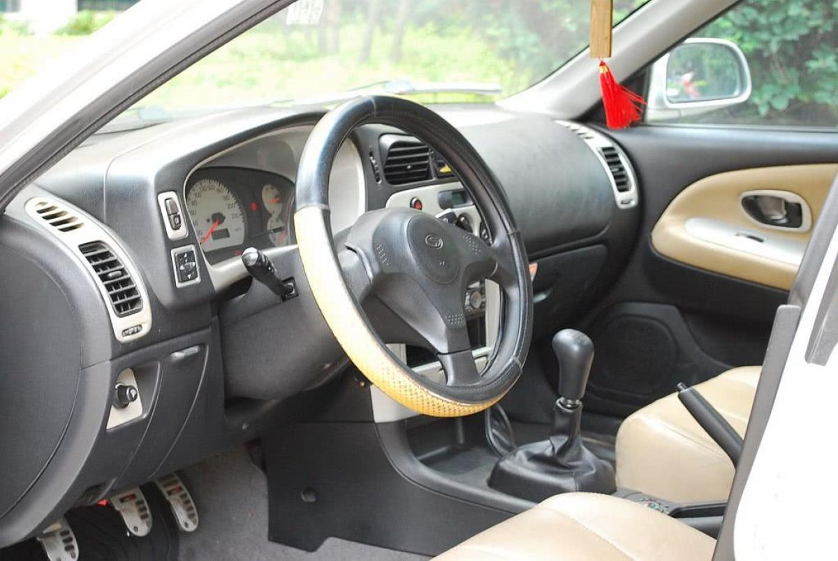 【菱帅2004款1.6glxi 手动精质版内饰汽车图片-汽车图片大全】-易车