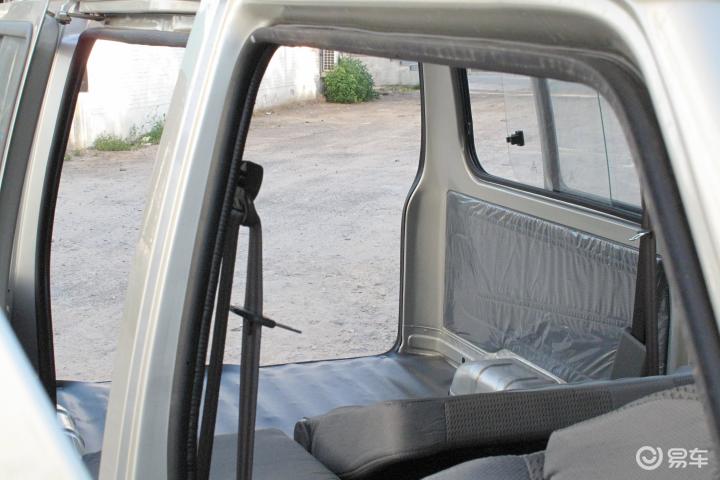 2007款 五菱之光 6400bvf基本型加长版(空调)